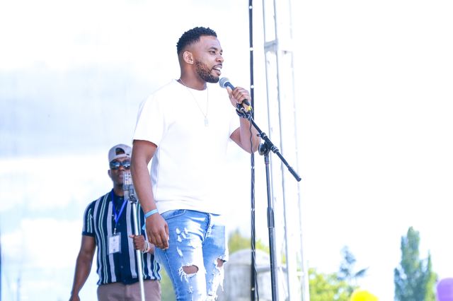 Live vocals on stage at the Gikuyu Ngemi Festival