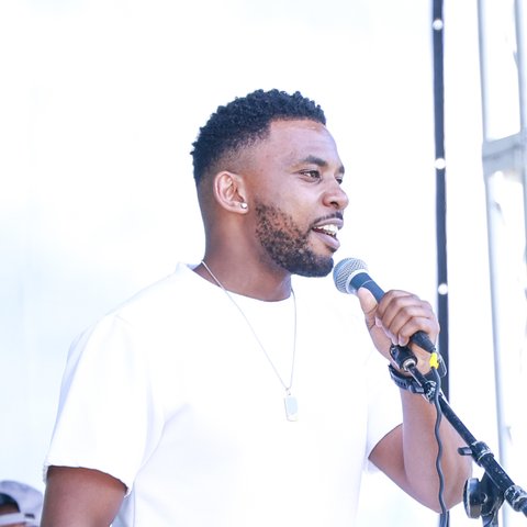 Chrisy Mwangi, guitarist
